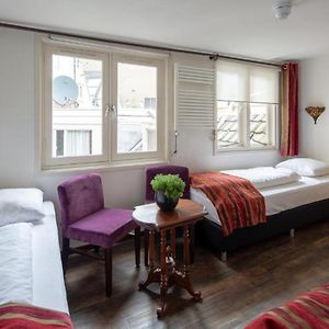 Amsterdam House Hotel
